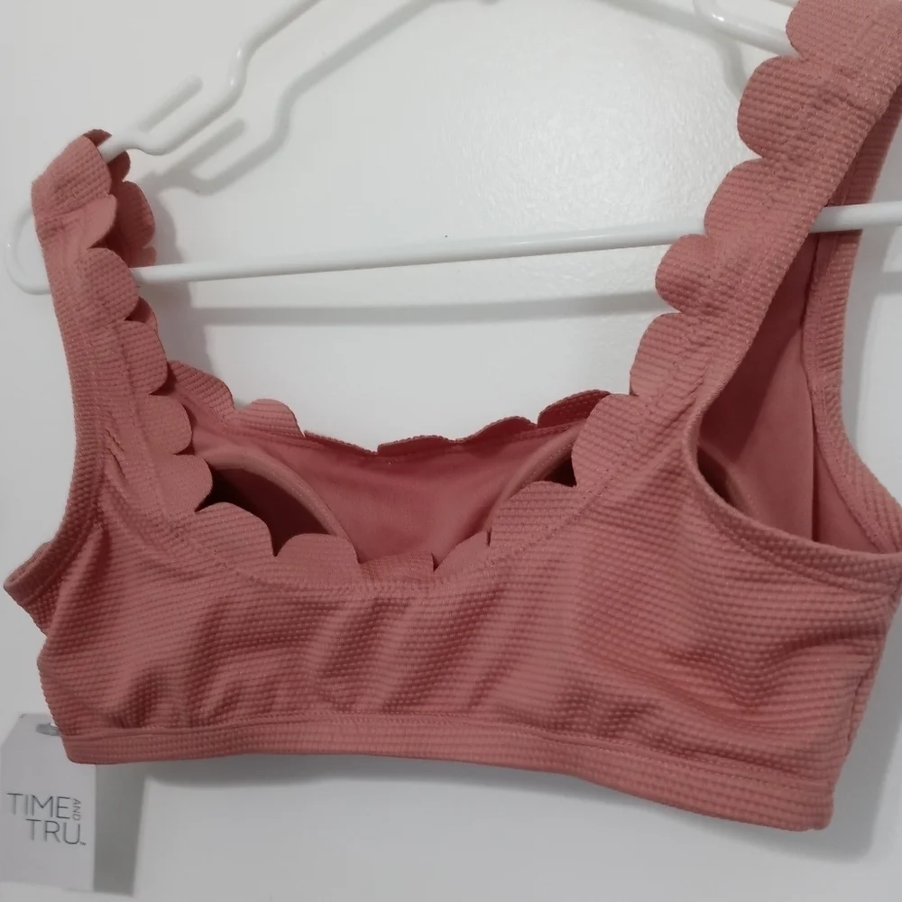 Time and Tru Missy Elevated Padded Bra Scalloped Trim